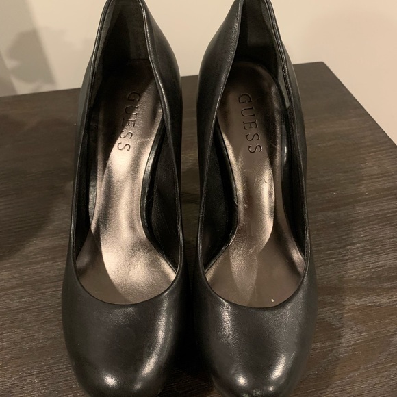 Guess black leather platform pump - Picture 2 of 4
